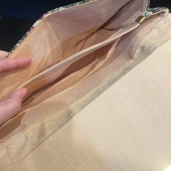 Vintage Floral Tapestry Clutch - Picture 7 of 7